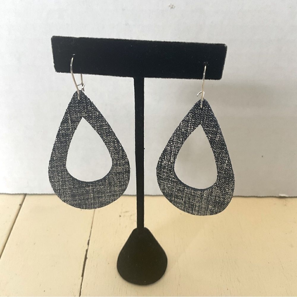 LEATHER earrings Handmade Teardrop Navy Blue and Silver